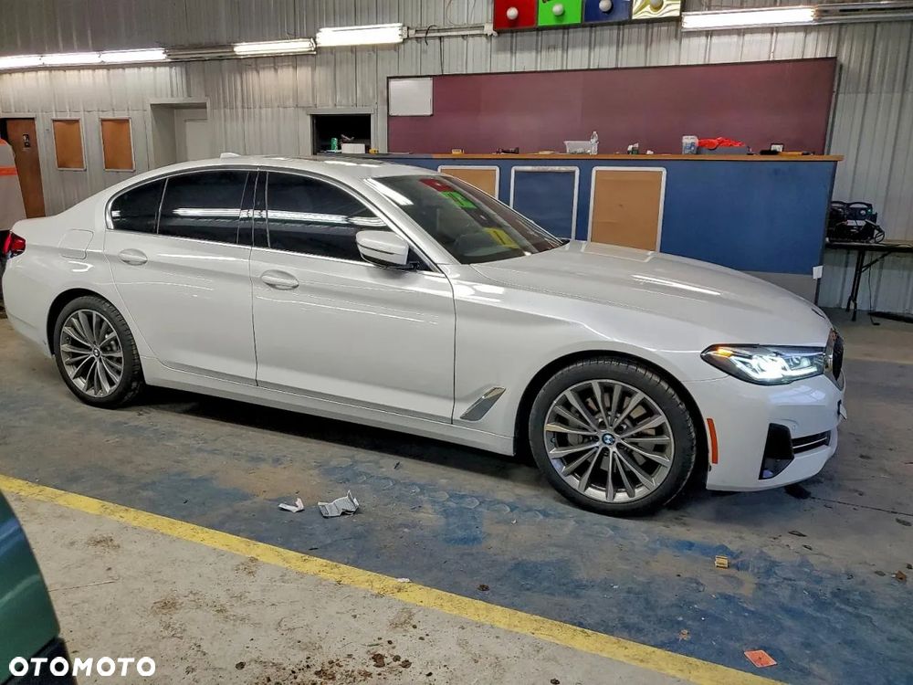 BMW Seria 5 530i Sport Line - 2