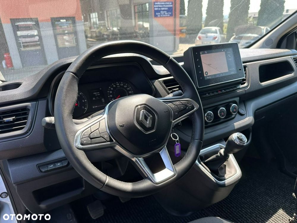 Renault Trafic - 15