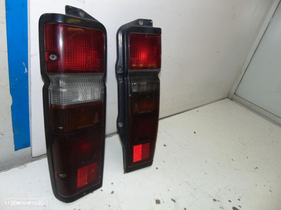 Toyota Hiace farolins - 2