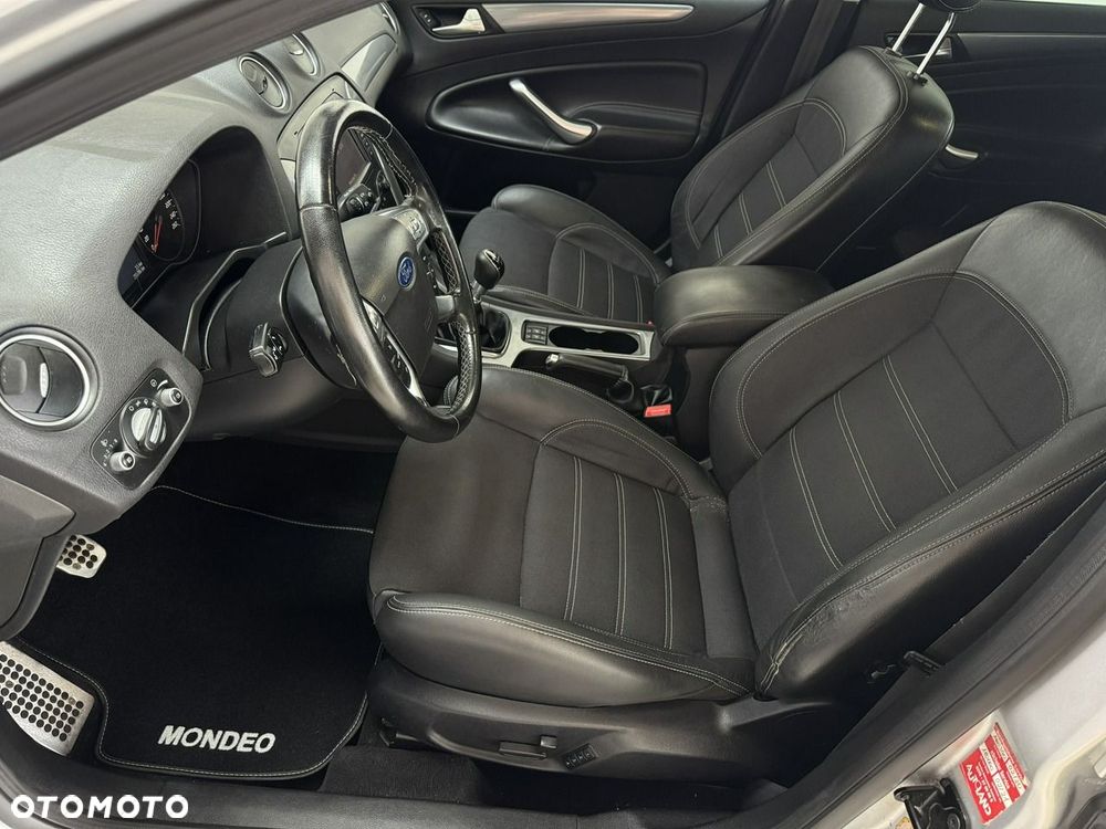 Ford Mondeo 2.0 TDCi Champions Edition - 17