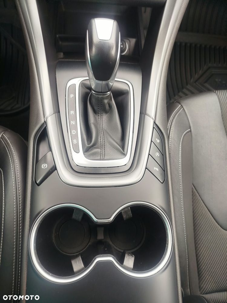 Ford Mondeo 2.0 TDCi Titanium PowerShift - 32