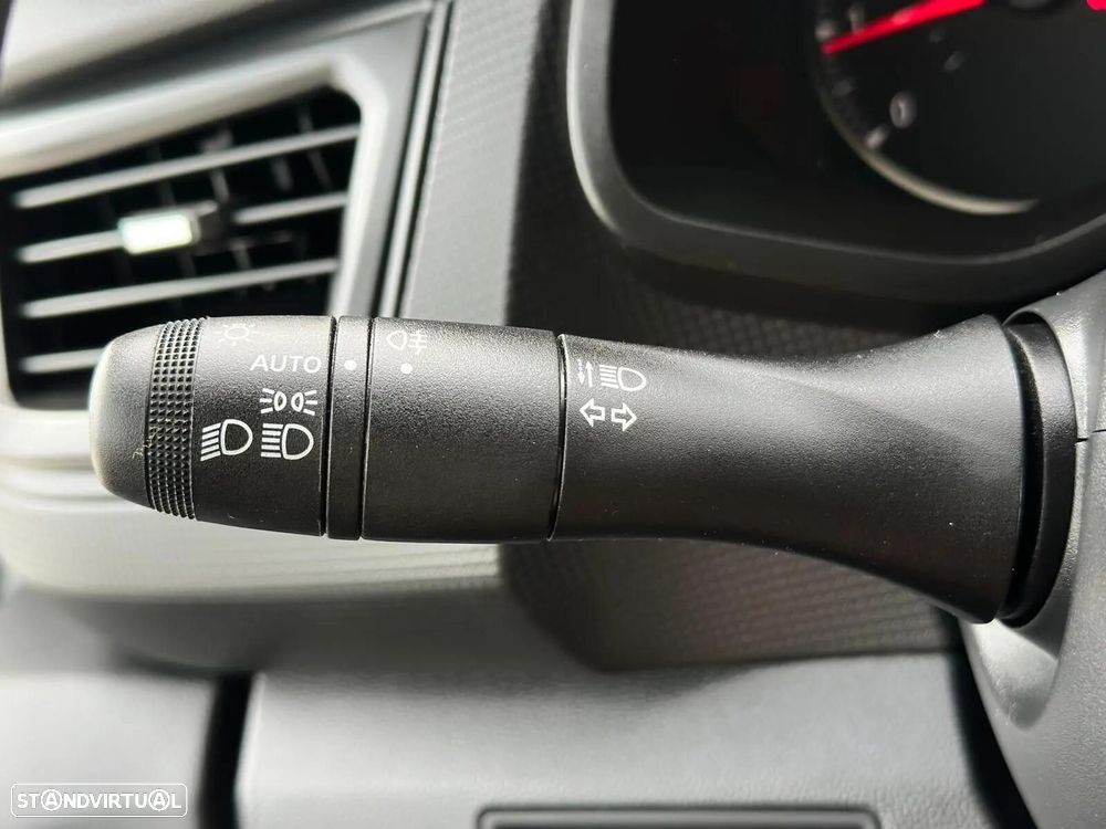 Renault Trafic 2.0 Blue dCi L2 Grand SpaceClass — fotografia 20