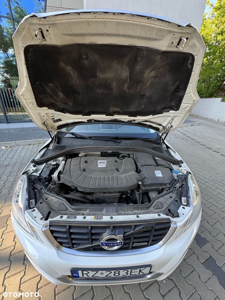 Volvo XC 60 D3 R-Design Kinetic - 23