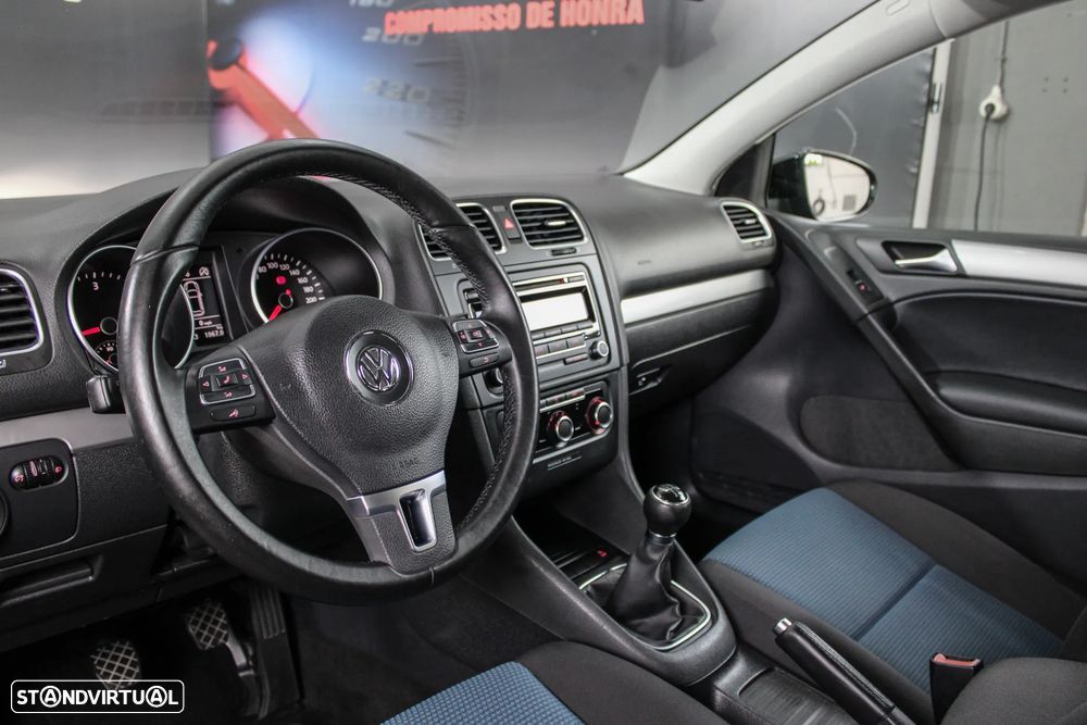 VW Golf 1.6 TDi Trendline BlueMotion - 20