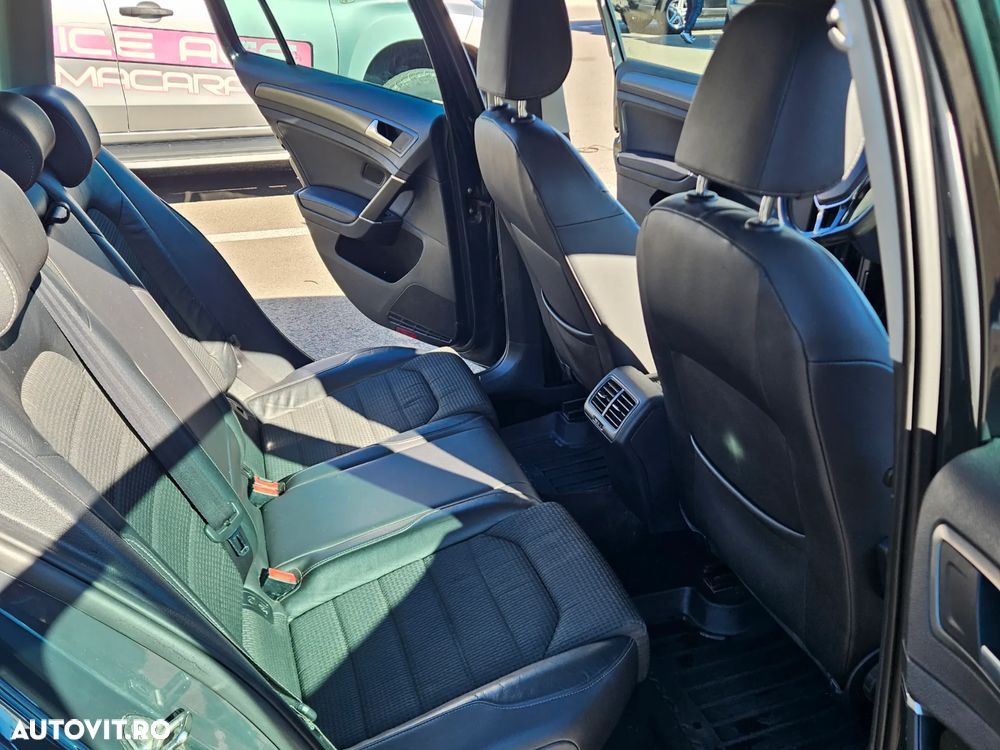 Volkswagen Golf - 5