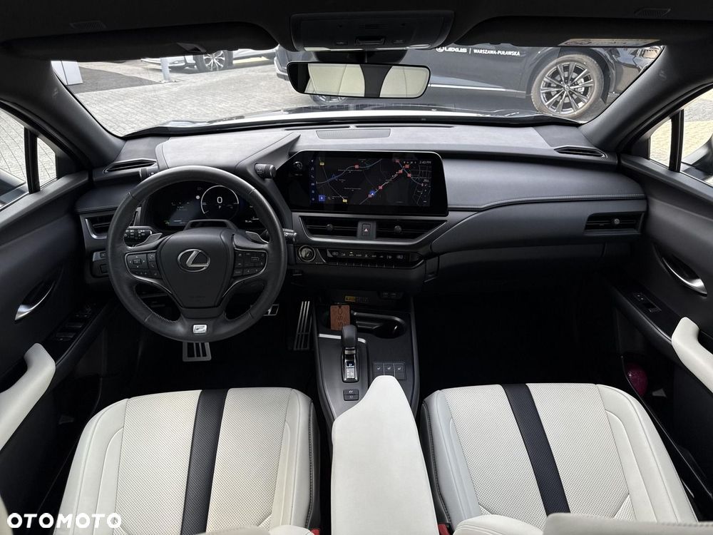 Lexus UX - 26