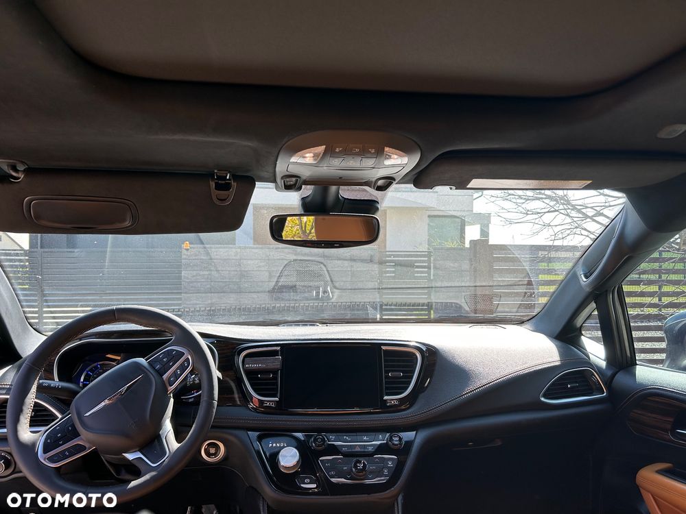 Chrysler Pacifica - 21