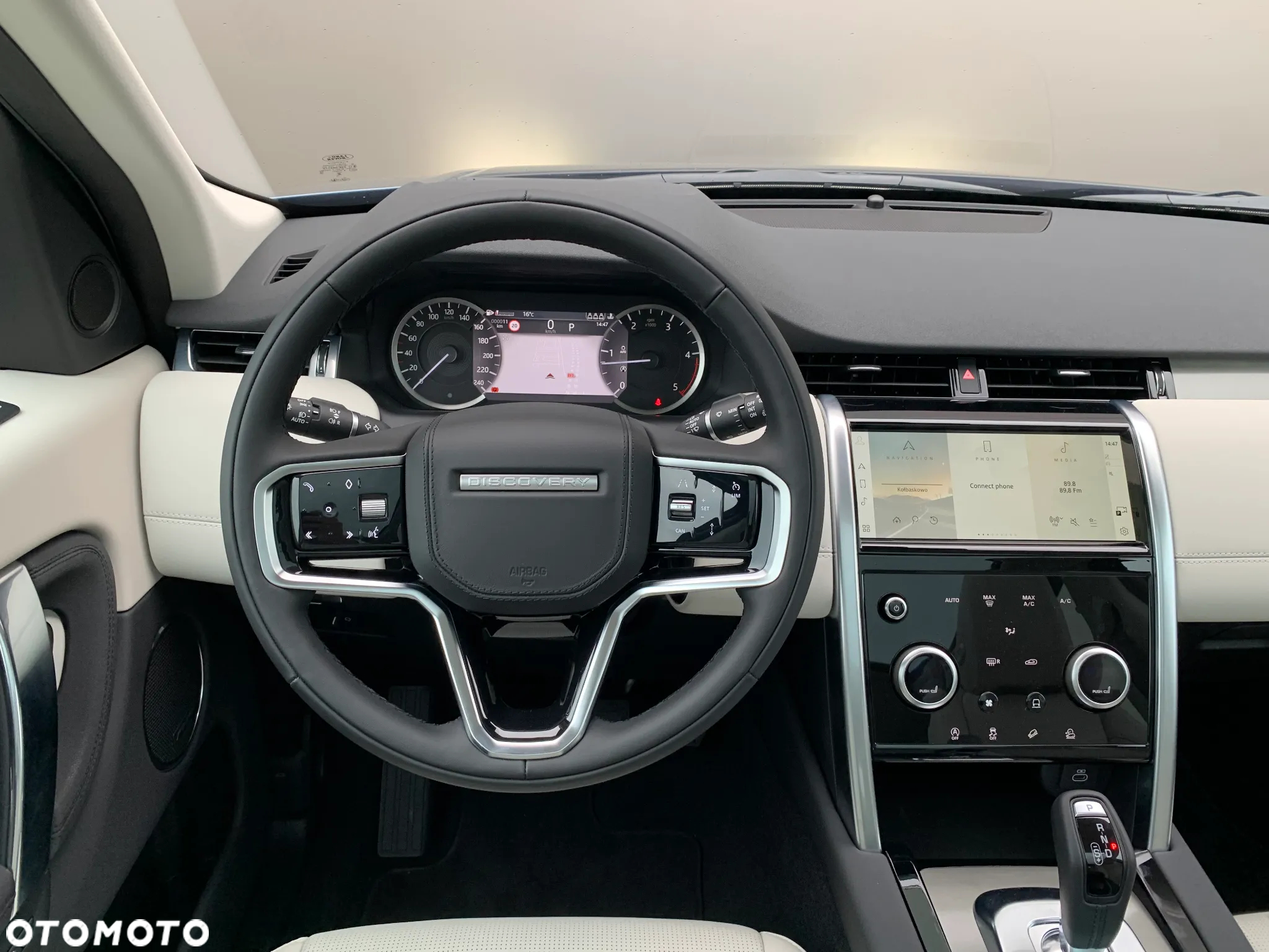 Land Rover Discovery Sport - 12