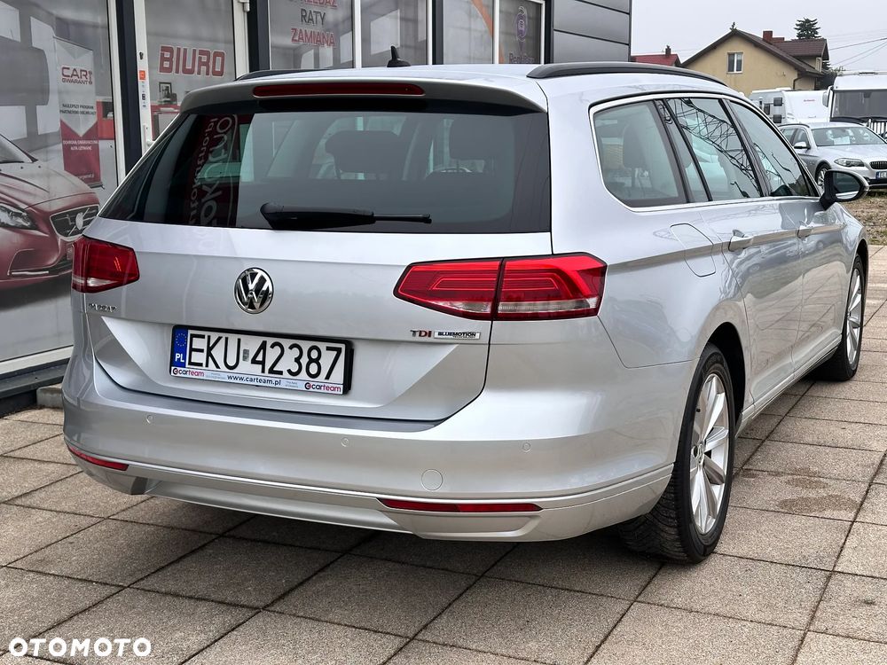 Volkswagen Passat - 19