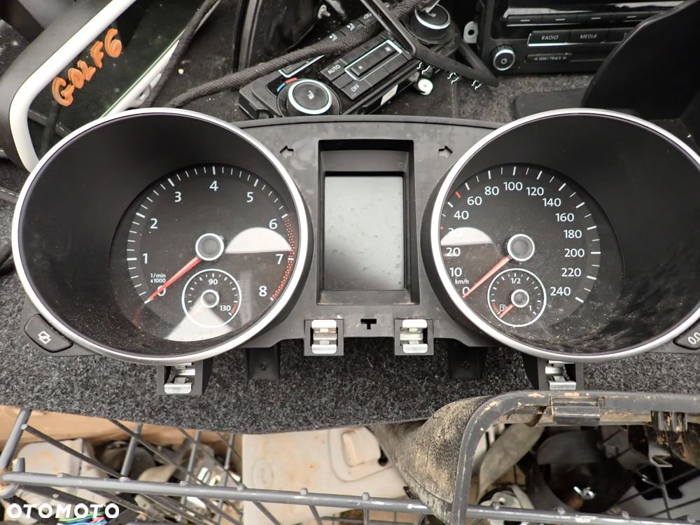 VW GOLF VI ŚRODEK WNĘTRZE - 3