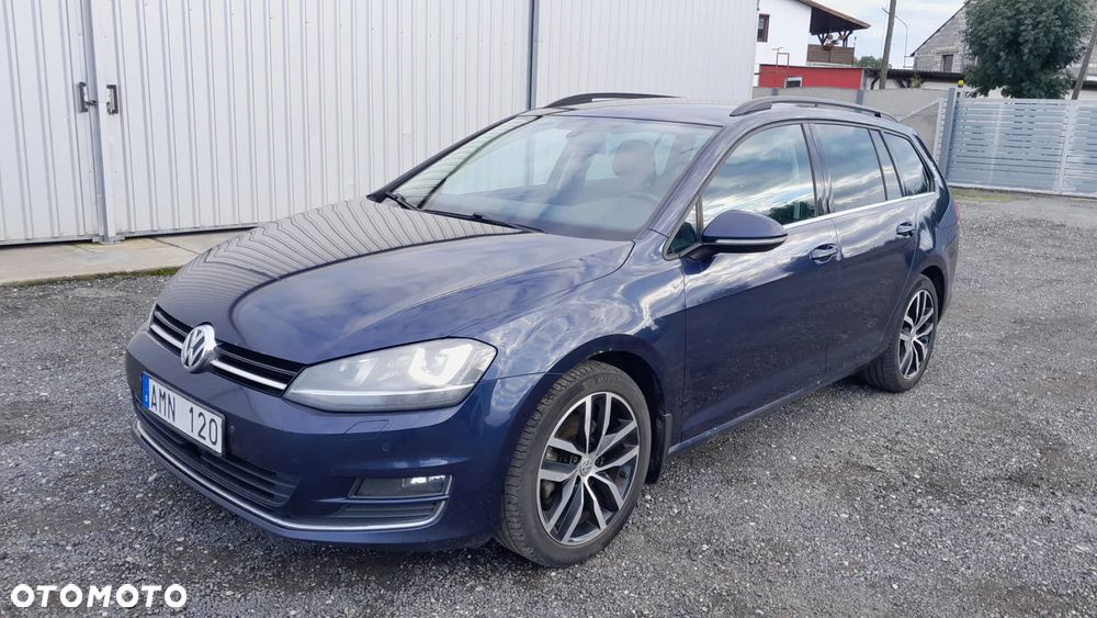 Volkswagen Golf - 1