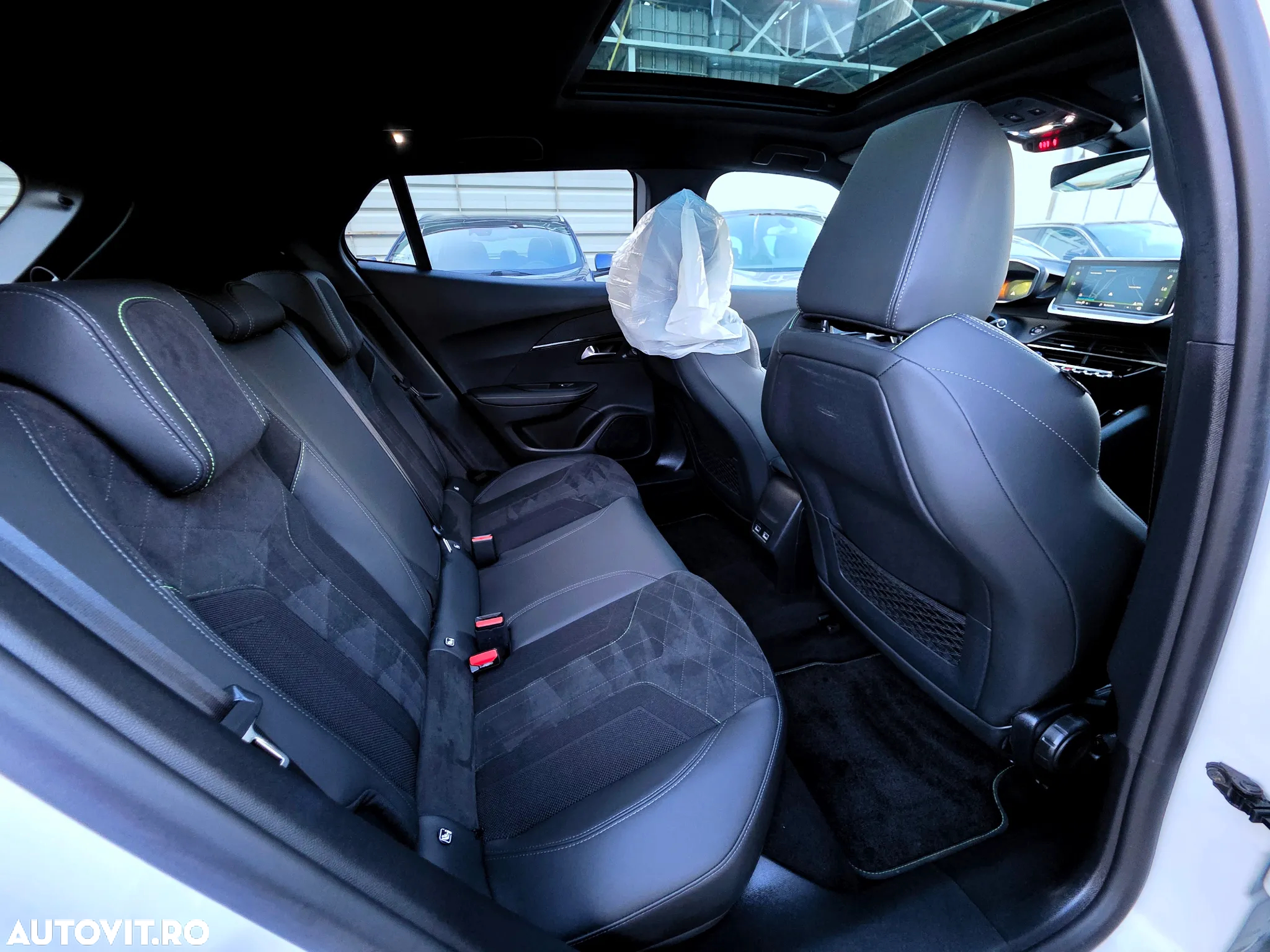Peugeot 2008 PureTech 155 EAT8 GT Pack - 18