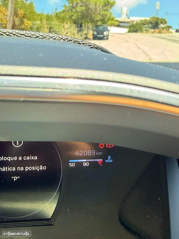 Peugeot 2008 PureTech 130 EAT8 GT - 10