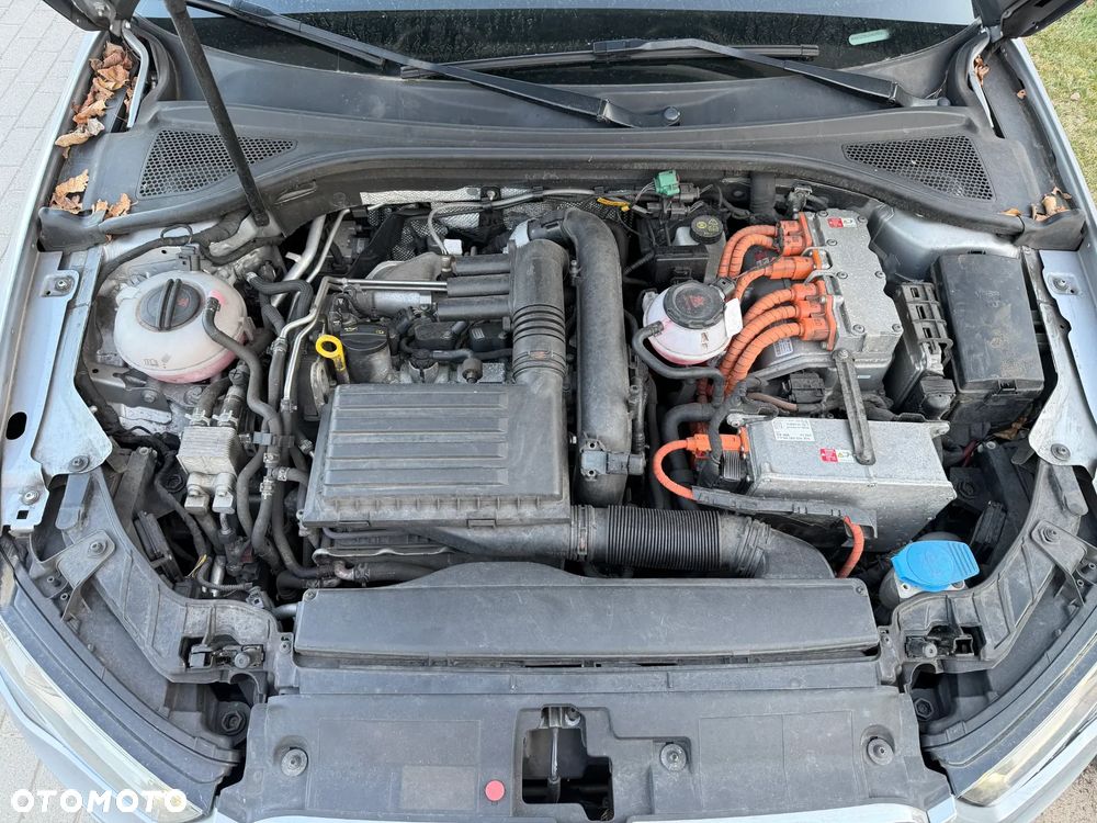 Volkswagen Golf 1.4 GTE Plug-In-Hybrid DSG - 29