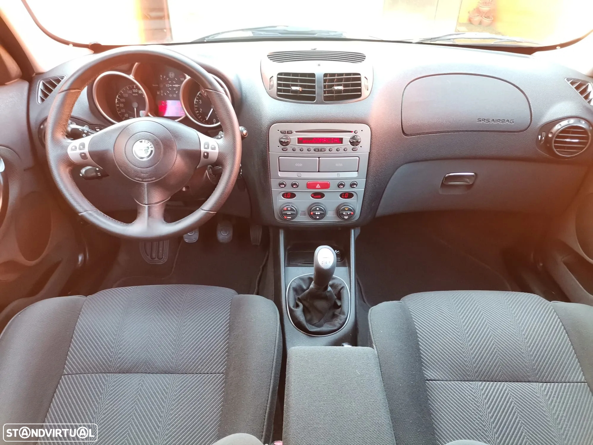 Alfa Romeo 147 1.6 TS Distinctive - 6