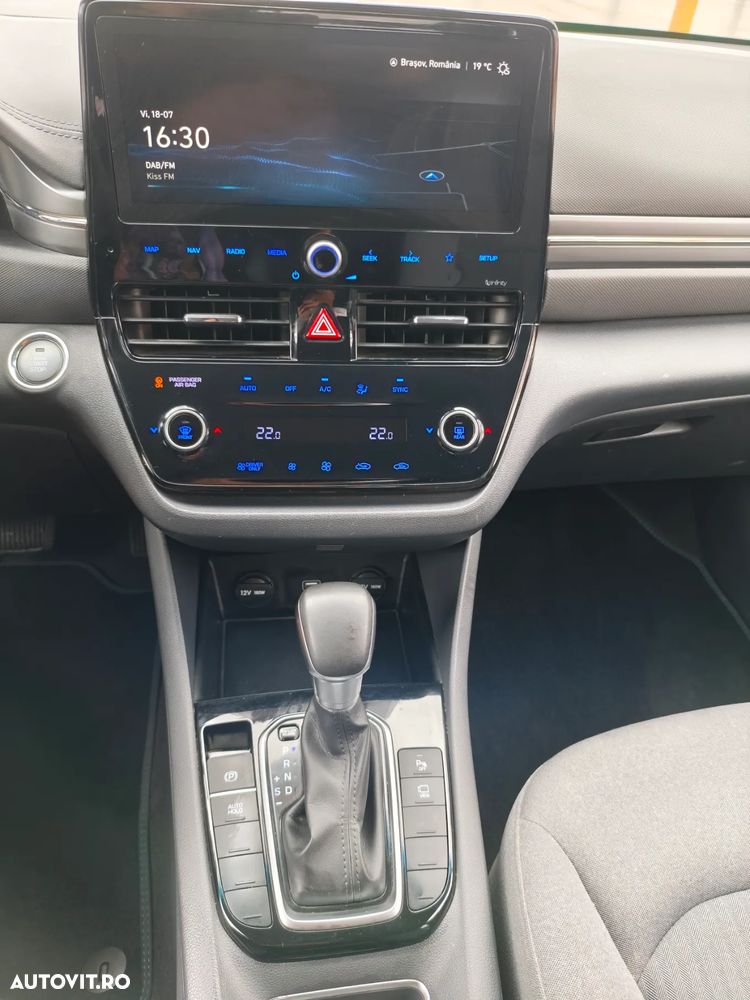 Hyundai IONIQ - 26