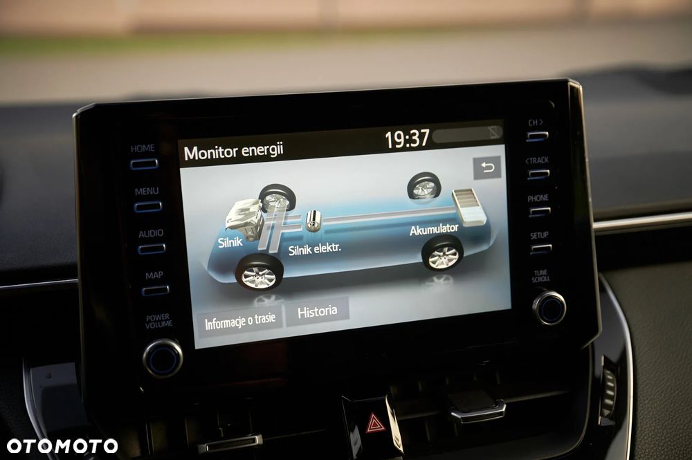 Toyota Corolla 1.8 Hybrid GPF Comfort - 34