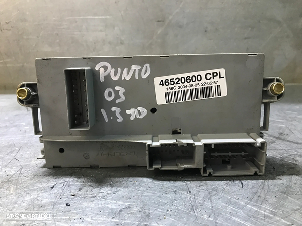 CAIXA DE FUSIVEIS FIAT PUNTO 188 REF. 46520600