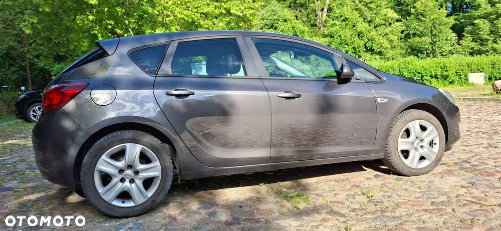 Opel Astra 1.4 T Cosmo S&S - 12