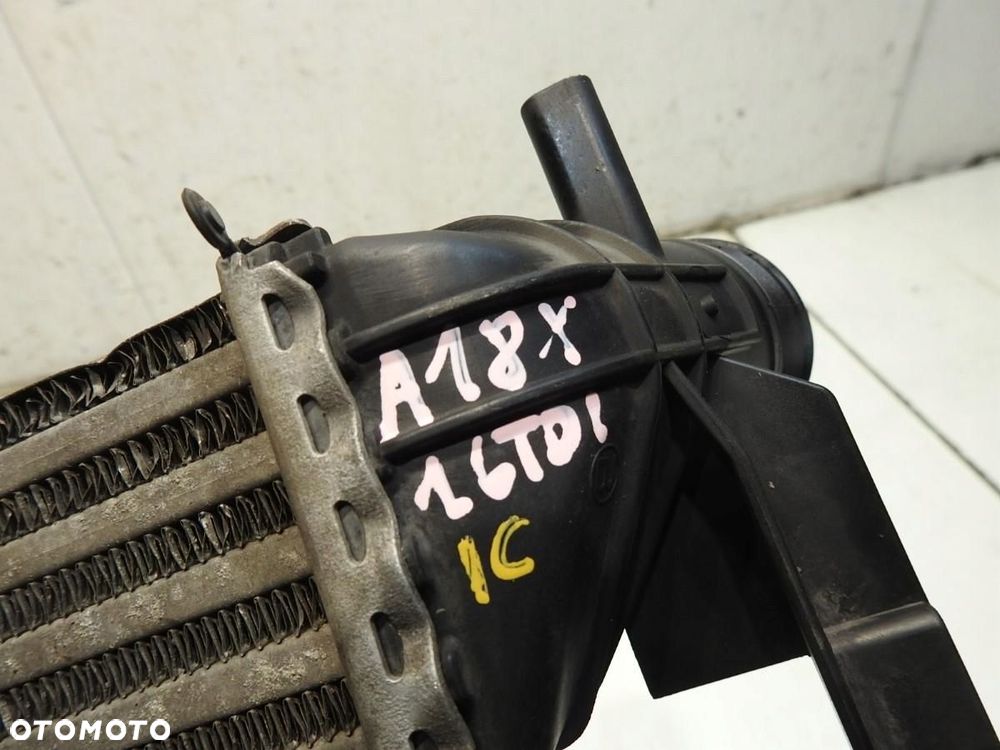 CHŁODNICA INTERCOOLER AUDI A1 8X 1.6 TDI 6R0145805 - 2