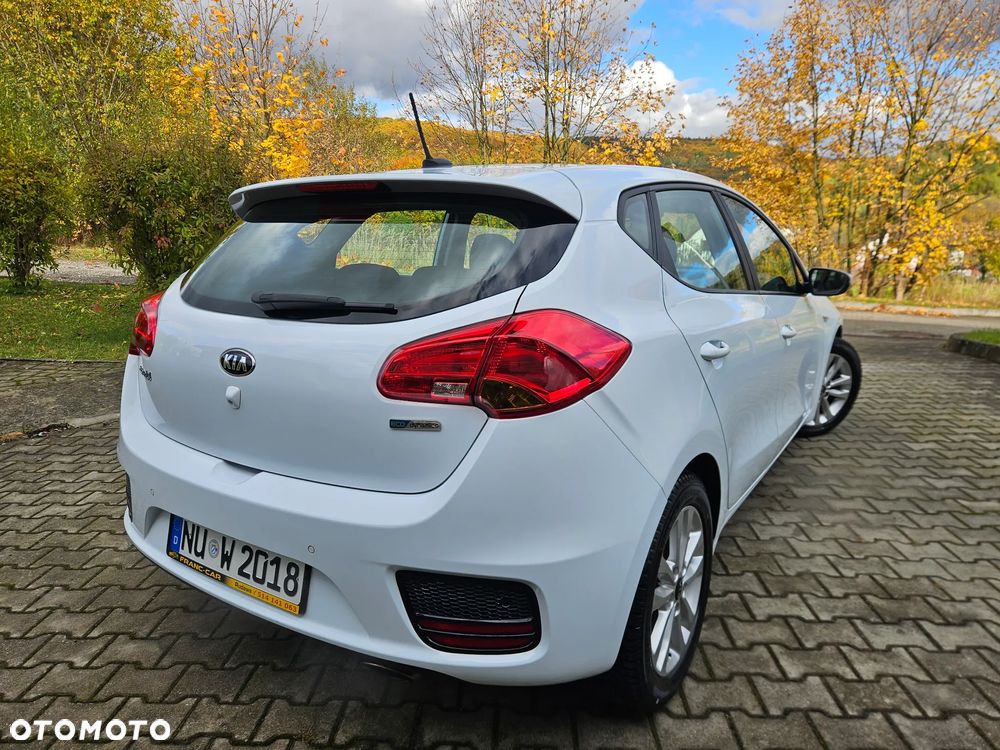 Kia Ceed 1.0 T-GDI L Business Line - 38