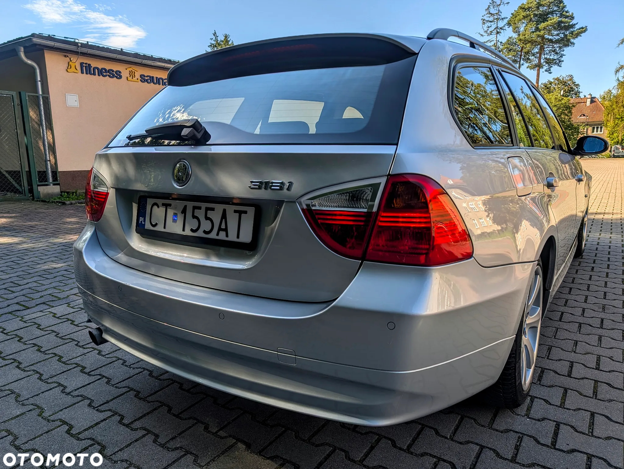 BMW Seria 3 318i Touring - 15
