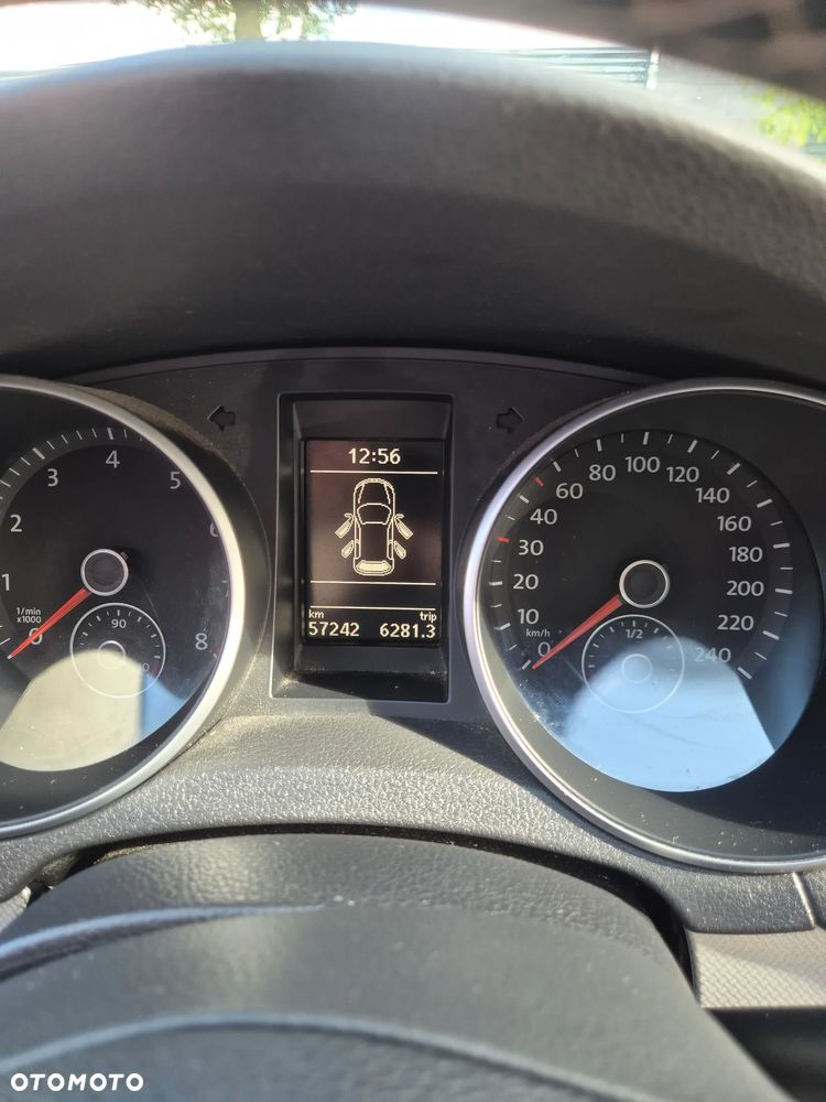 Volkswagen Golf - 8