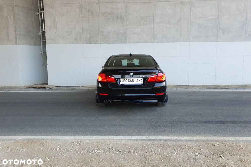 BMW Seria 5 520d Sport-Aut - 11