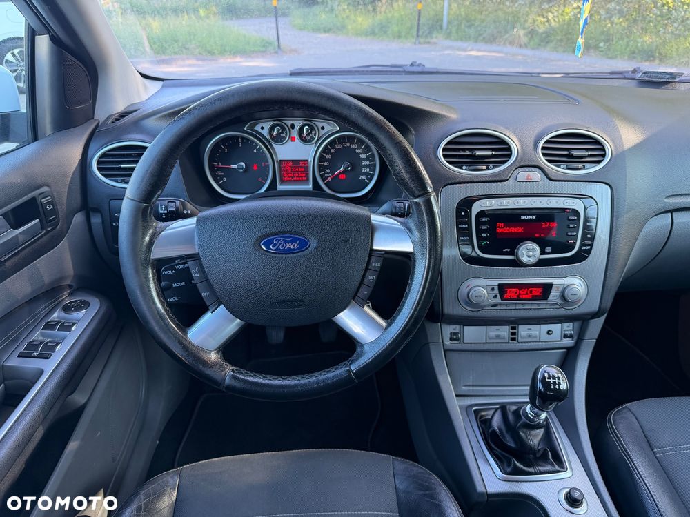 Ford Focus 2.0 TDCi Ghia - 10
