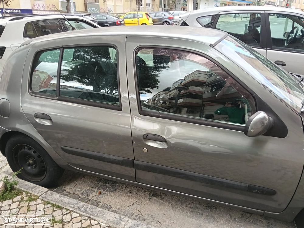 Renault Clio - 12
