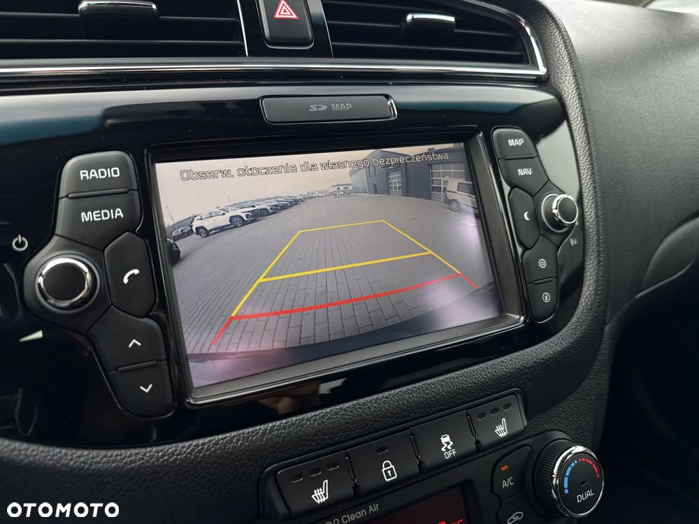 Kia Ceed 1.6 GDI L - 22
