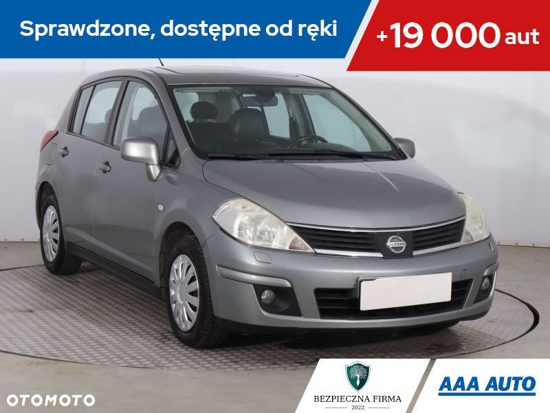 Nissan Tiida - 2