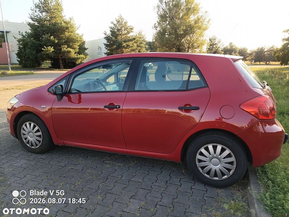 Toyota Auris 1.4 VVT-i Terra - 2
