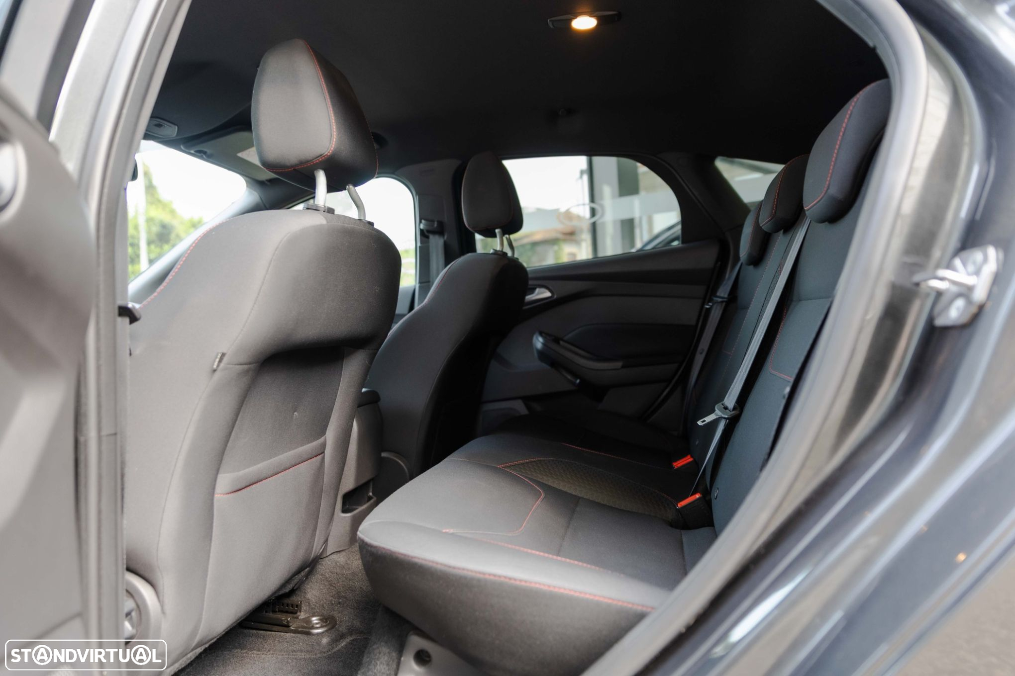 Ford Focus 1.0 SCTi ST-Line - 19