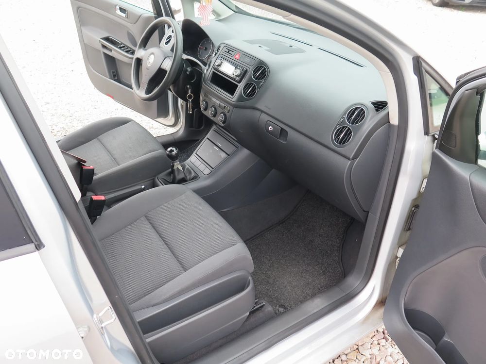 Volkswagen Golf Plus - 25