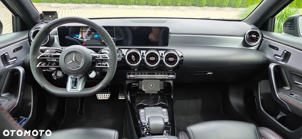 Mercedes-Benz Klasa A 35 AMG 4-Matic 7G-DCT - 24