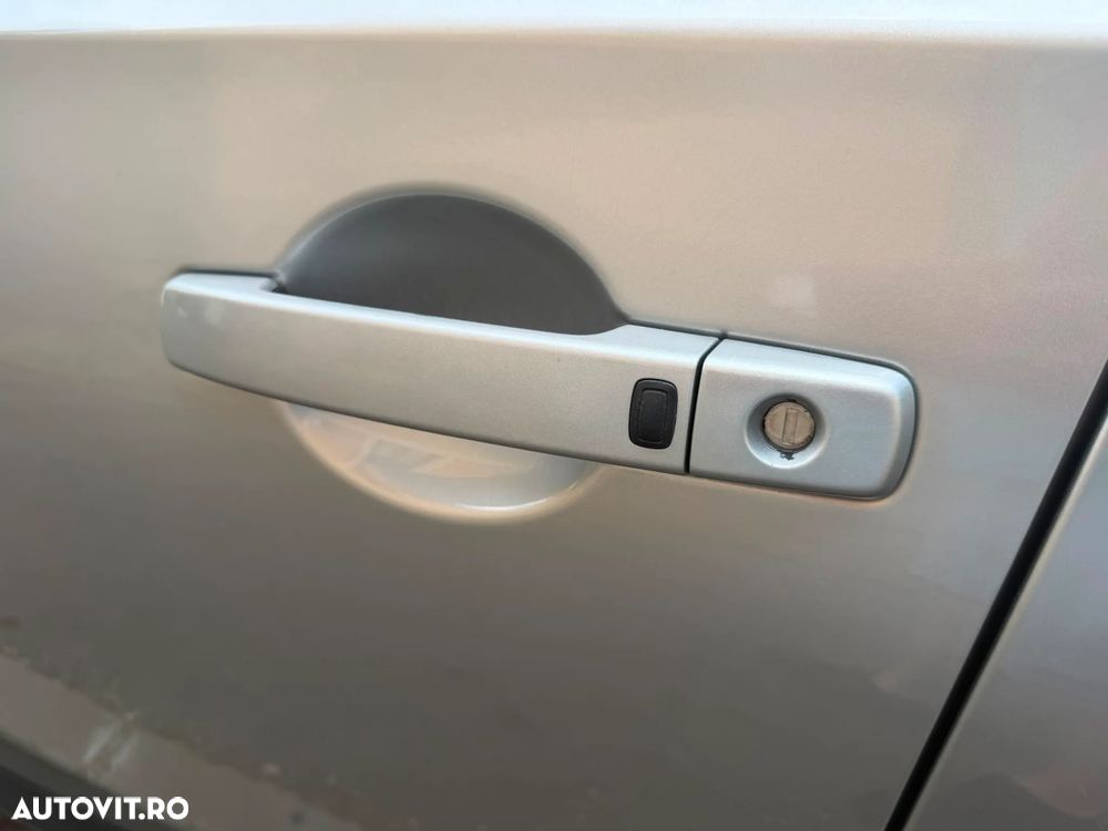 Nissan Qashqai 2.0 DCI DPF Tekna - 8