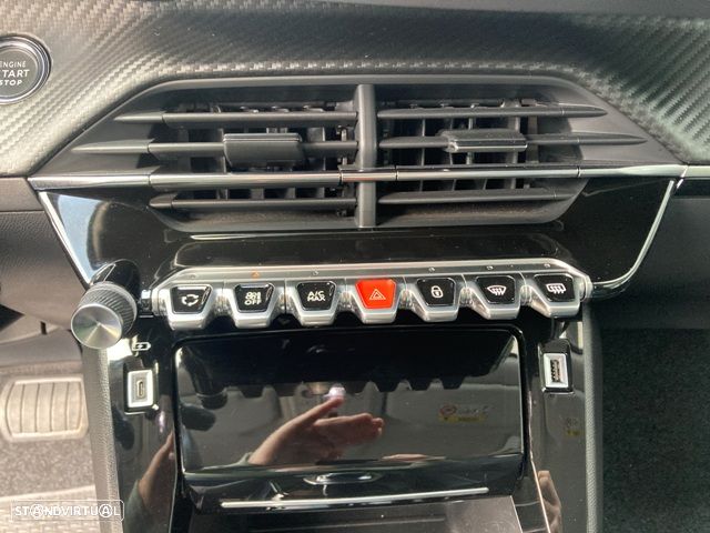 Peugeot e-2008 50 kWh Allure Pack - 26