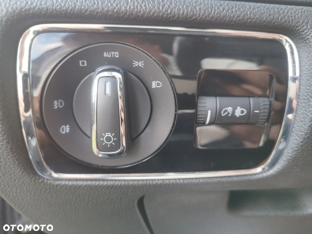 Skoda Superb 2.0 TDI Elegance - 23