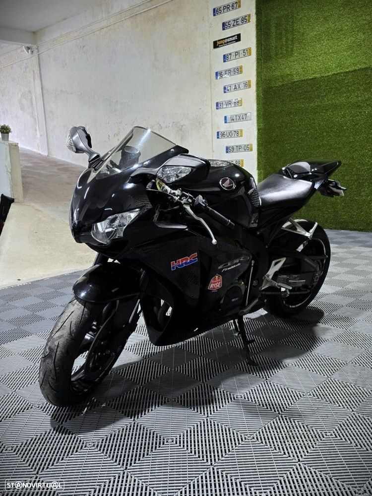 Honda CBR !000 RR Fireblade - 3
