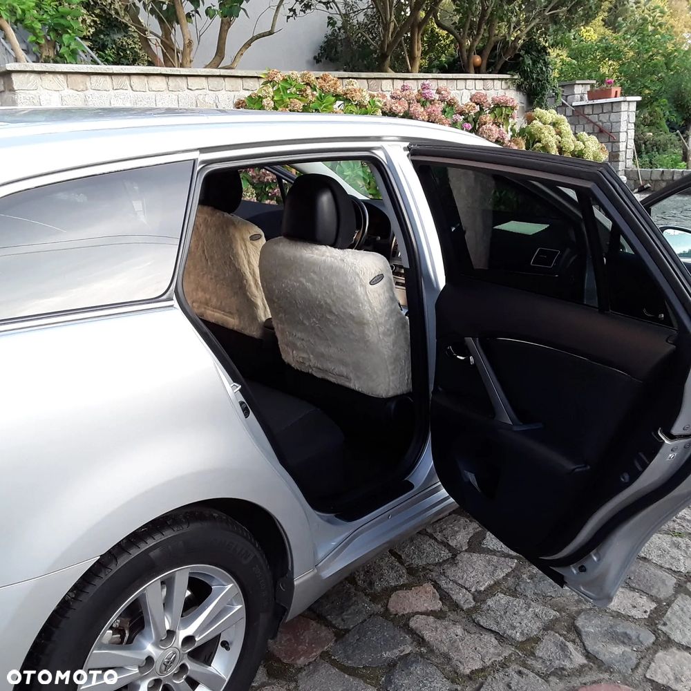Toyota Avensis 2.0 D-4D Executive - 31