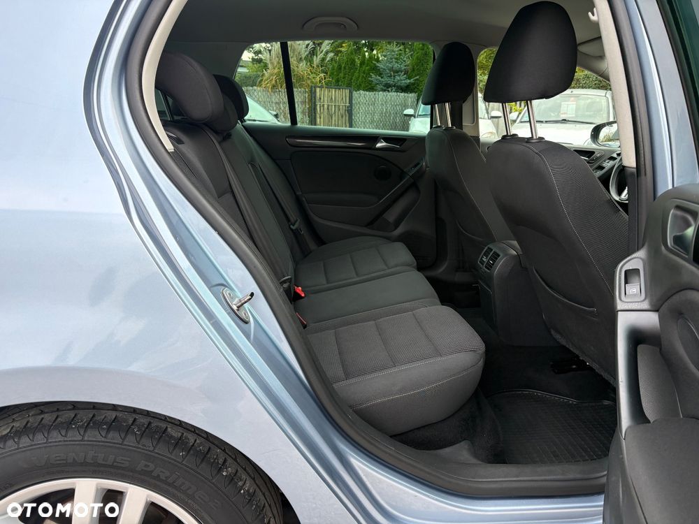 Volkswagen Golf - 33
