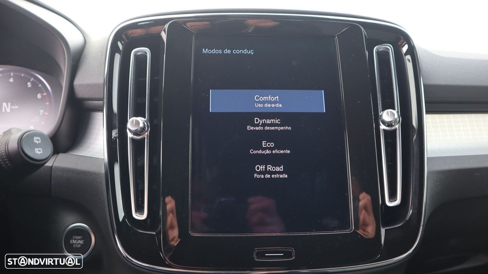 Volvo XC 40 1.5 T2 Momentum - 18