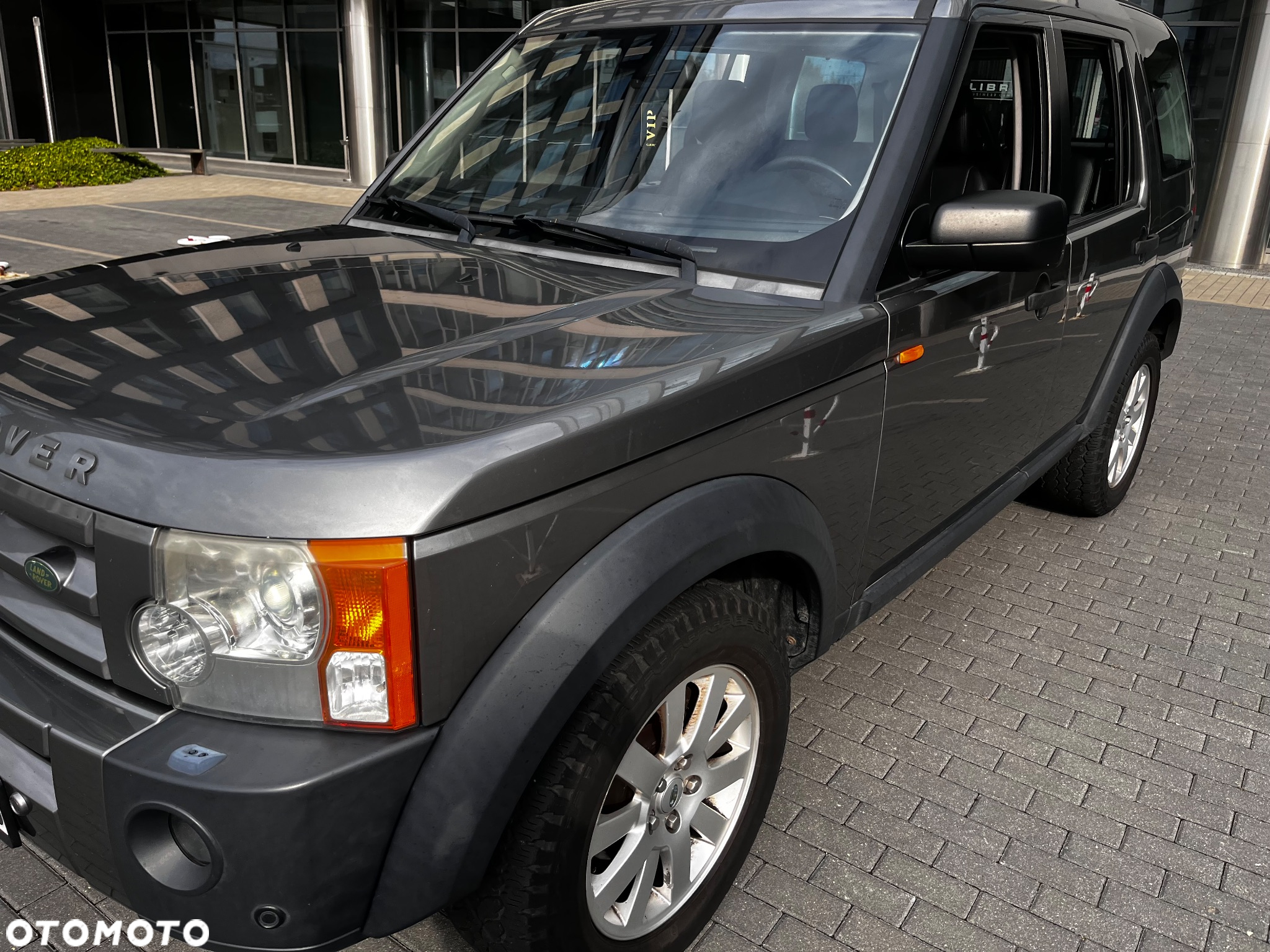 Land Rover Discovery IV 2.7D V6 SE - 3