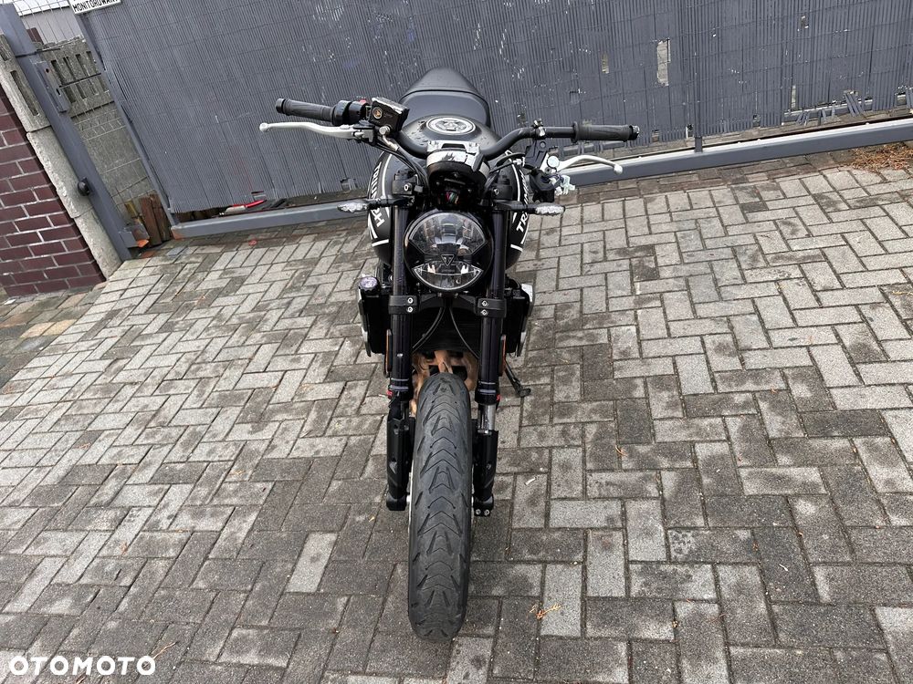Triumph Trident - 2