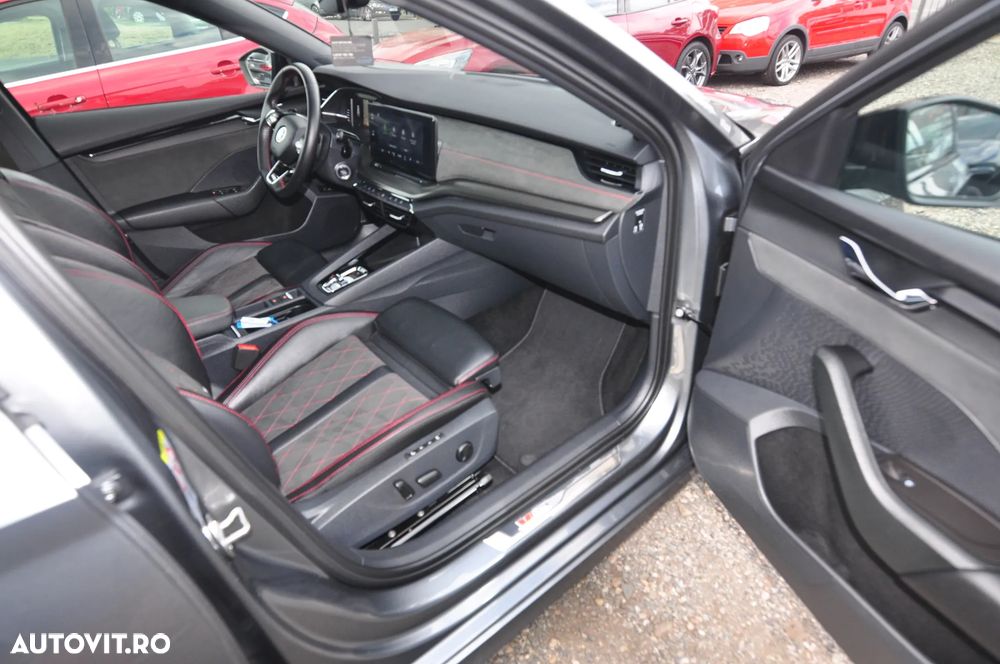 Skoda Octavia 2.0 TDI DSG 4X4 RS Plus - 22