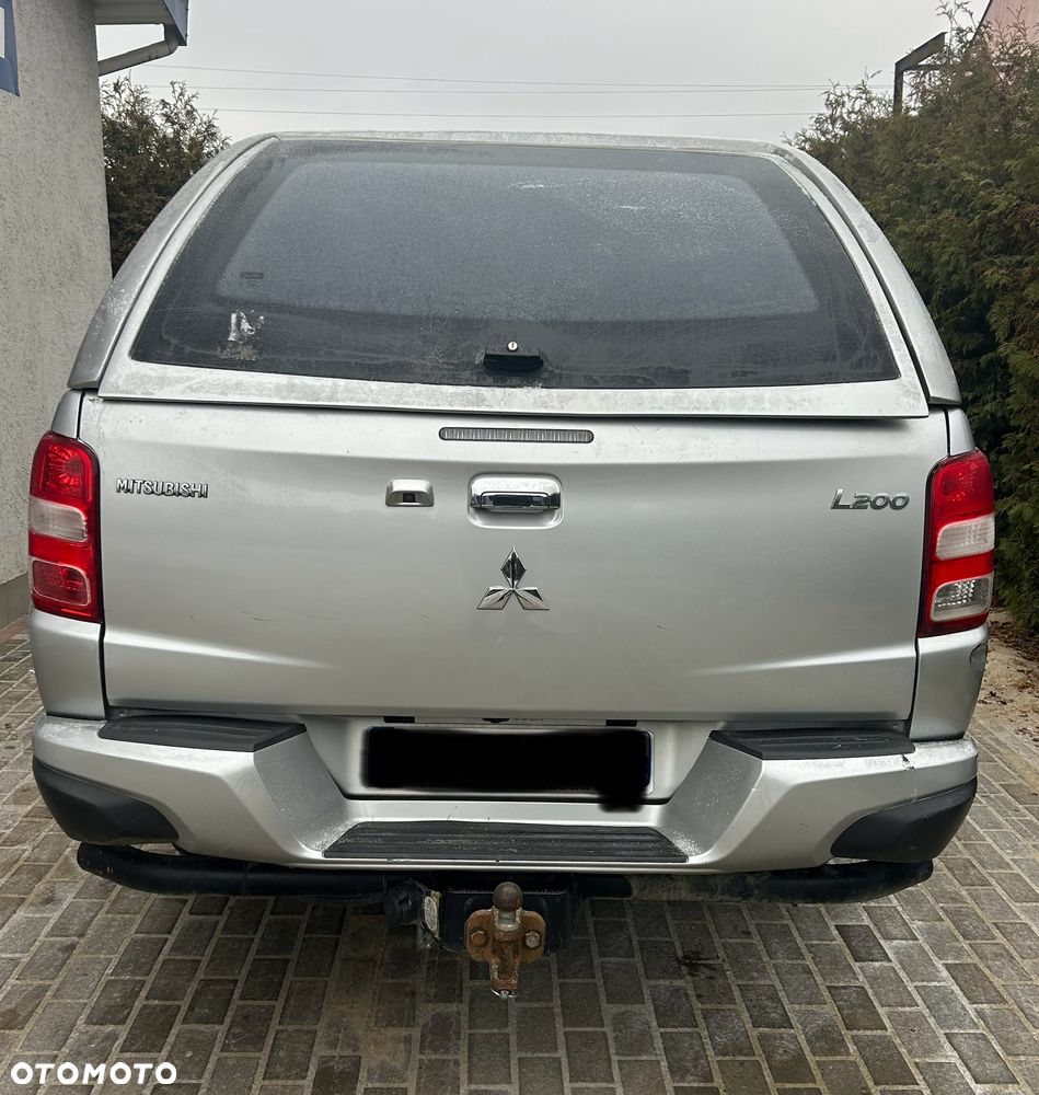 Mitsubishi L200 Pick Up 4x4 S&S Club Cab Diamant Edition - 9