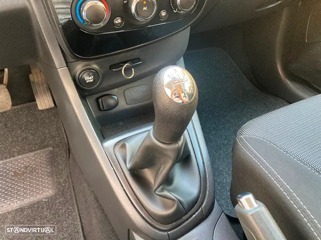 Renault Clio Sport Tourer 1.5 dCi Dynamique S - 23