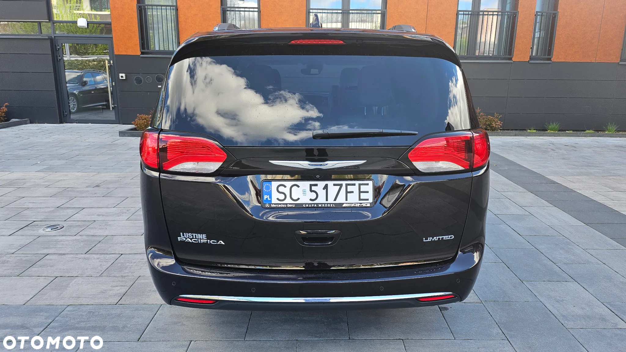 Chrysler Pacifica - 13