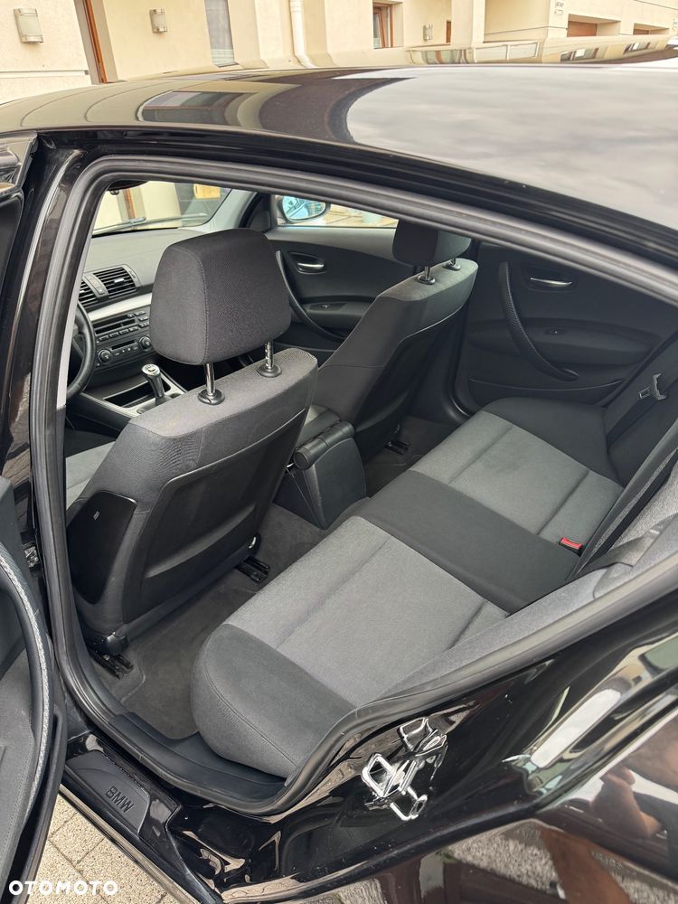 BMW Seria 1 120i - 16